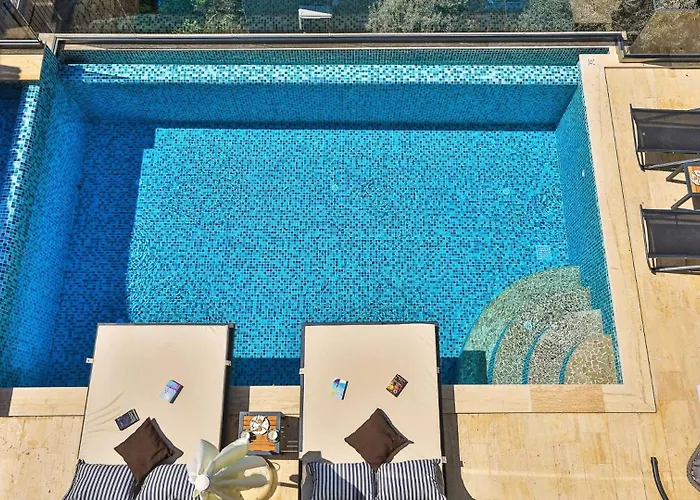 3 Bedroom - 8332 Villa *