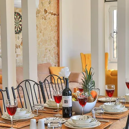 Villa 3 Bedroom - 8332 *