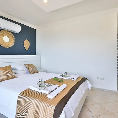 3 Bedroom - 8332 Villa