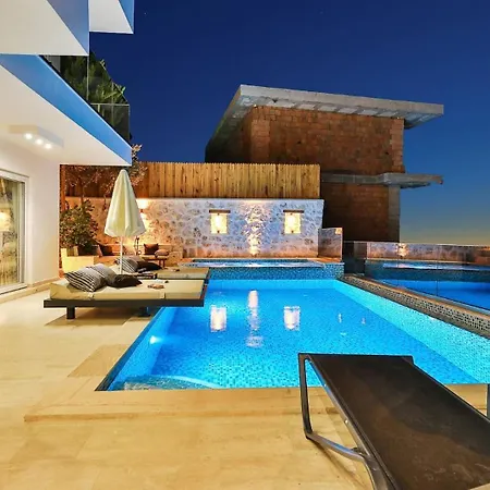 3 Bedroom - 8332 Villa