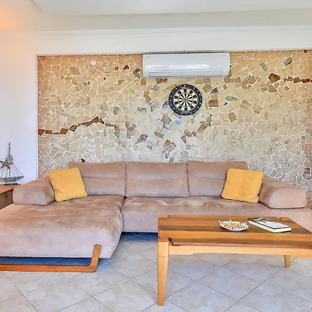 3 Bedroom - 8332 *